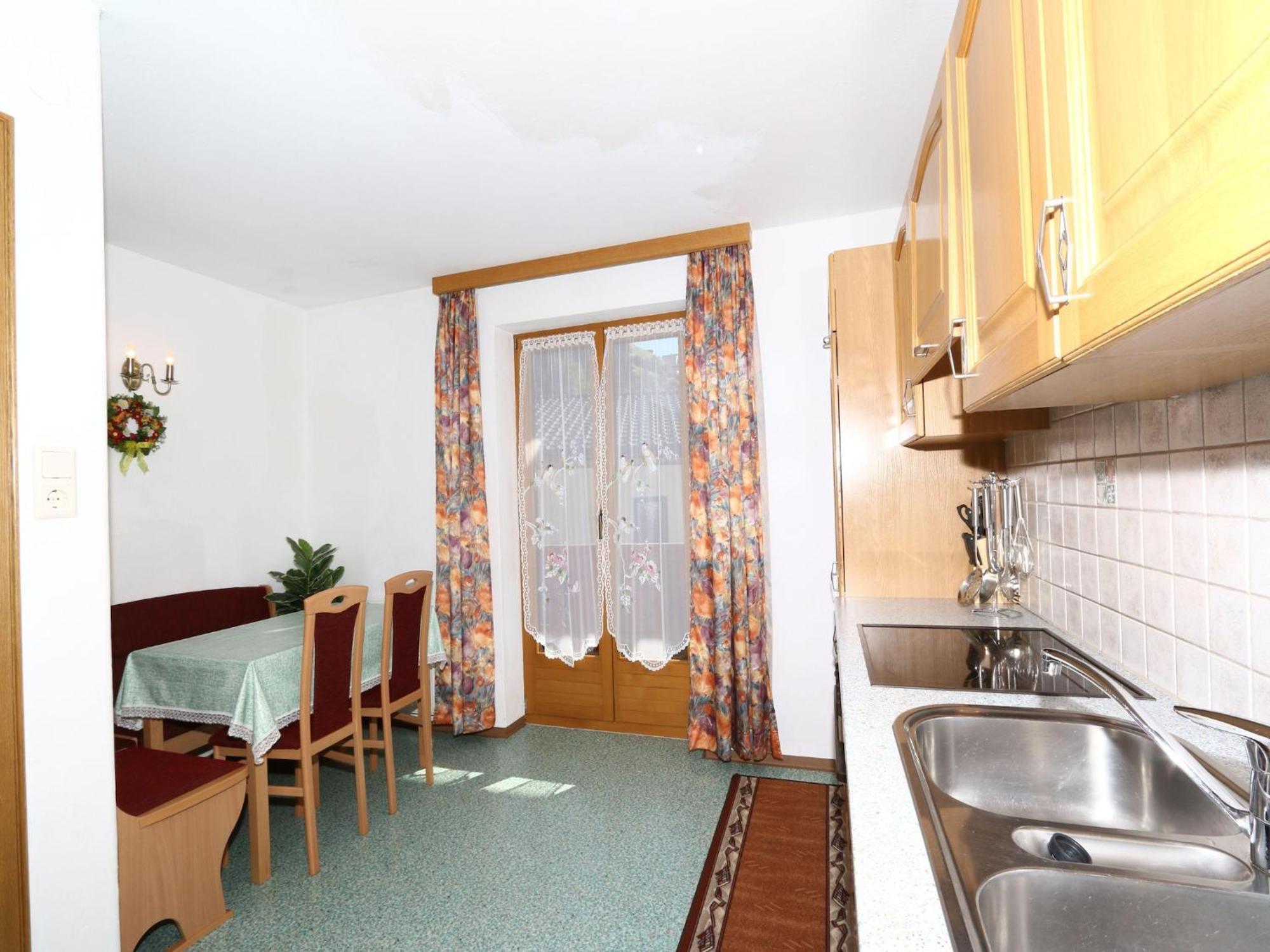 Apartment In Mayrhofen With A Balcony Eksteriør billede
